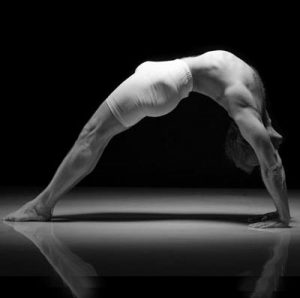 urdva dhanurasana